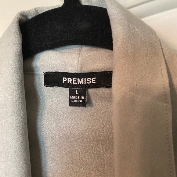 Light Jacket - Picture 3 of 4